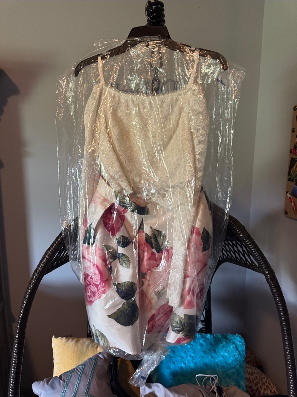 Elegant Cream Lace and Pink Rose Print Two Piece Formal Dress